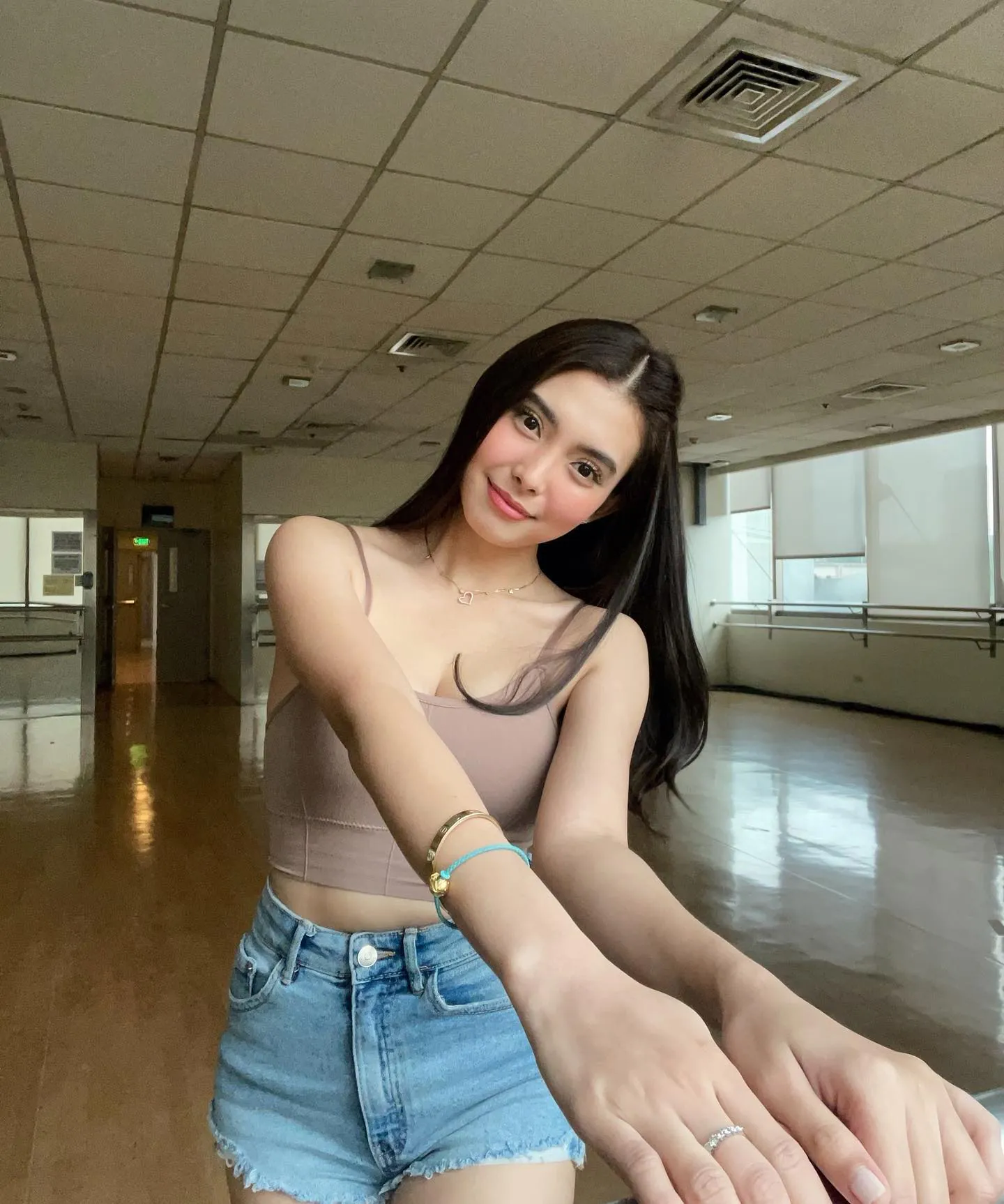 Analyn Barro - analyn-barro-hot-5.webp
